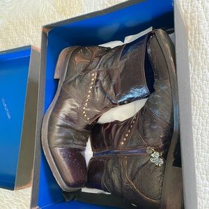Boots, dark brown leather Mark Nason made in Italy, style #67510 good shape!